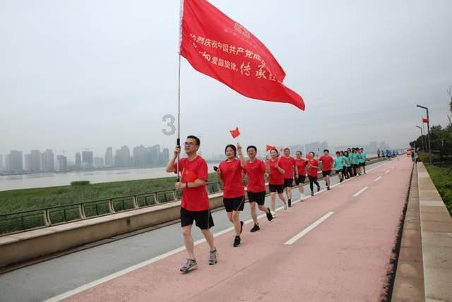 膝盖膝盖疼吃什么药好游戏画面