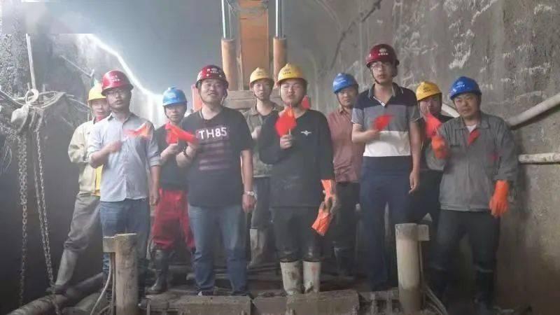 女生说谈恋爱有什么意思该怎么回复？游戏画面