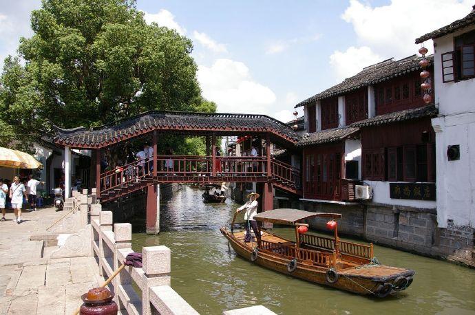 市高新区守护城市“高颜值”